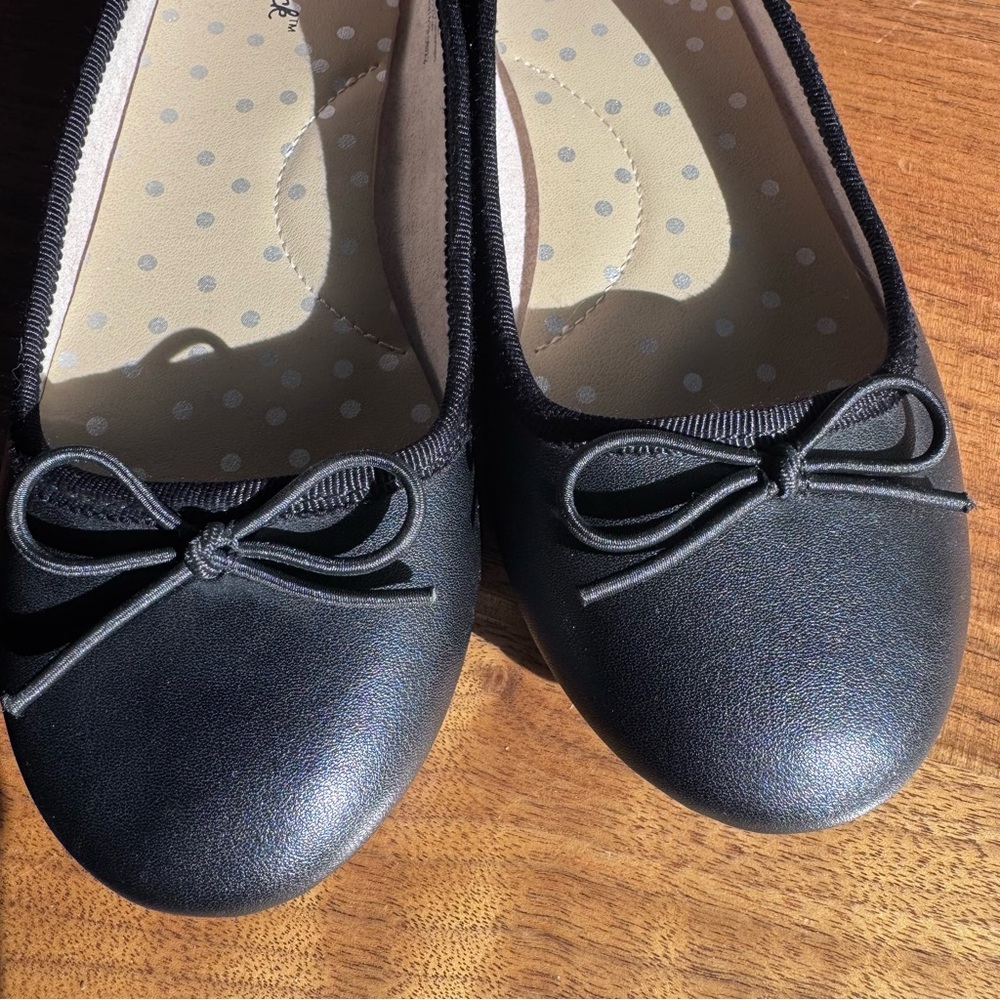 Cat & Jack Kids' Slip-On Ballet Flats in Black. Size 13 - Picture 9 of 9